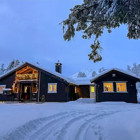 Cozy In Quiet And Beautiful Surroundings *