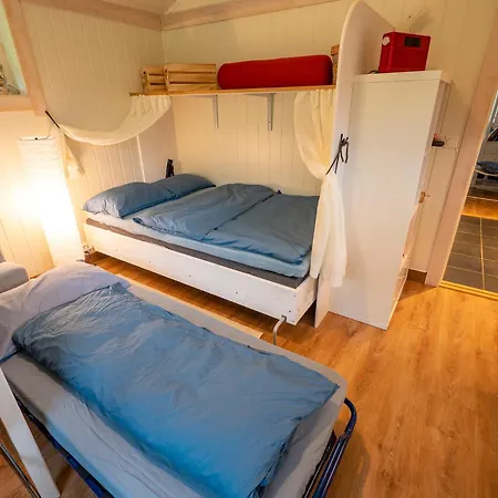 Cozy In Quiet And Beautiful Surroundings *