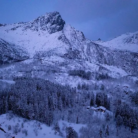 Cozy In Quiet And Beautiful Surroundings Daire Svolvær